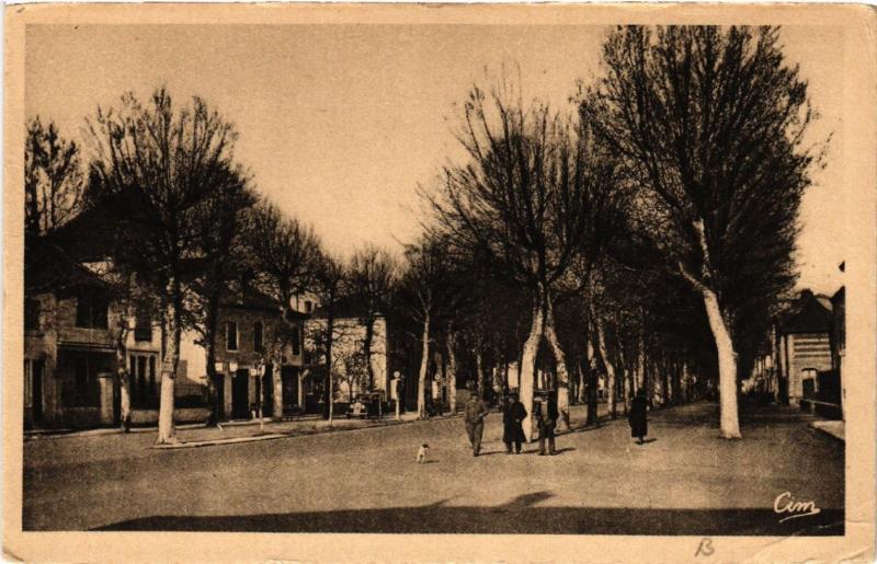 CPA FEURS - Avenue de la Gare (459550)