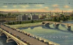 Pearl St. Bridge in Grand Rapids, Michigan