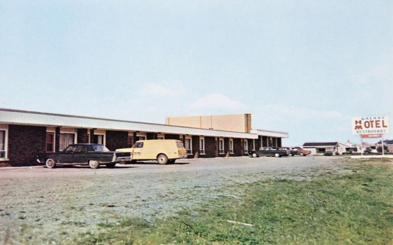 Galaxy Motor Hotel Val Gagne Ontario ON Restaurant Old Cars Motel Postcard E13