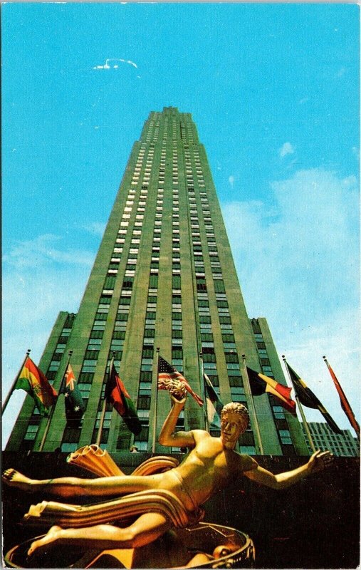 RCA Building Rockefeller Center Postcard VTG UNP Plastichrome Vintage Unused 