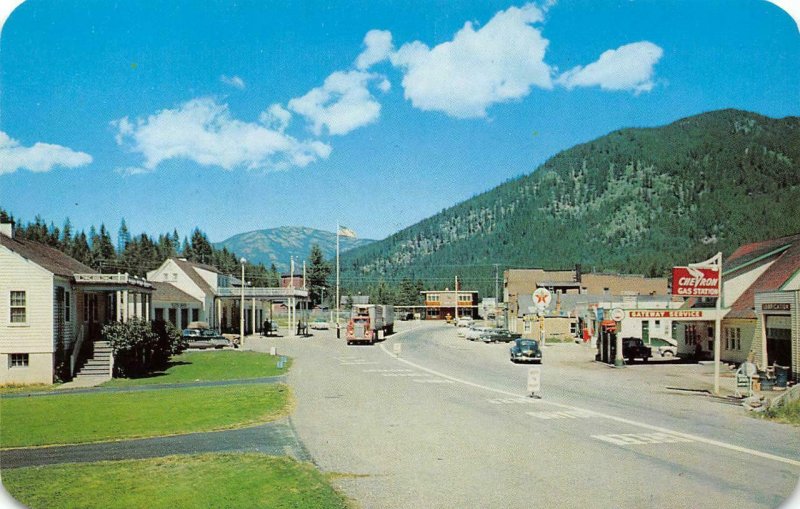 Eastport, Idaho & Kingsgate, BC Customs, Chevron Station c1950s Vintage Postcard