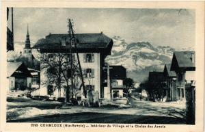 CPA COMBLOUX Interieur du Village et la Chaine des Aravis (337530)