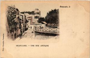 CPA BEAUCAIRE le - BEAUCAIRE - Une Rue Antique (459129)