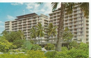 America Postcard - Hawaii - The Reef Towers, Waikiki  E100