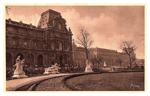 Paris ,  Le Louvre