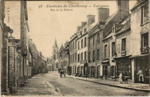 CPA VALOGNES - Rue de la Poterie (138045)