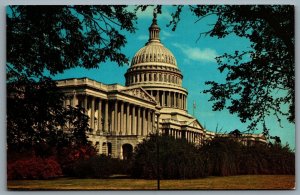 Postcard Washington DC c1960s United States Capitol Building Pennsylvania Ave. C