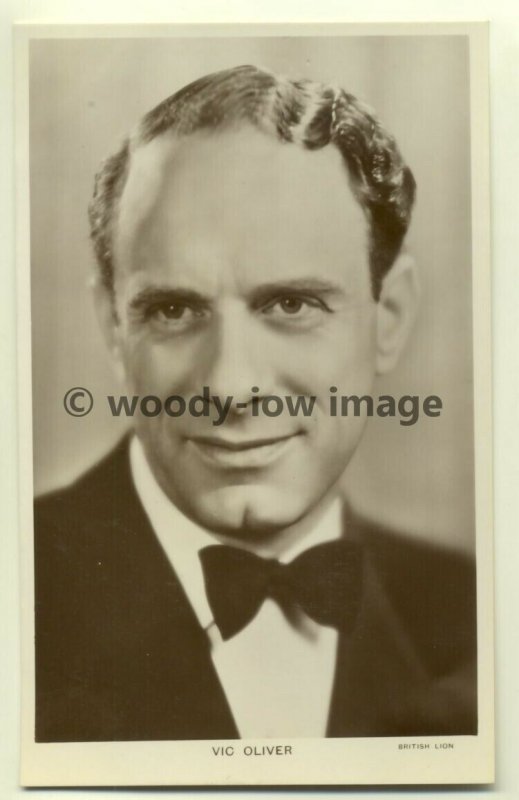 b0848 - Film Actor - Vic Oliver - Picturegoer postcard no 1397