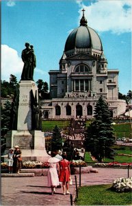 VINTAGE POSTCARD 1960s VIEW OF THE SAINT JOSEPH'S ORATORY AT MONTREAL CANADA