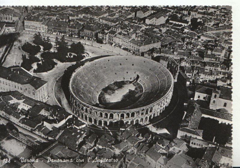 Italy Postcard - Verona - Panorama Con L'Anfiteatro - Ref 19105A