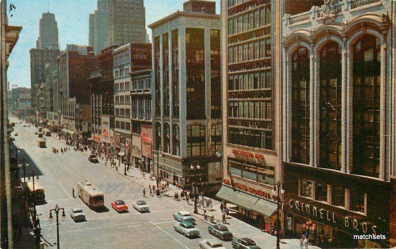 1950s Woodward Avenue buses autos Detroit Michigan Teich postcard 11712