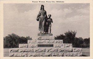 Pioneer Woman Monument Statue Ponca City Oklahoma