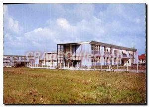 Postcard Modern Vaires sur Marne (S & M) Groupe Scolaire fishermen