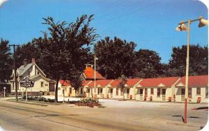 Jacksonville Illinois Smiths Motor Court Street View Vintage Postcard K35735