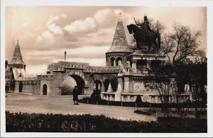 Hungary Budapest Fisherman's Bastion Vintage RPPC C101