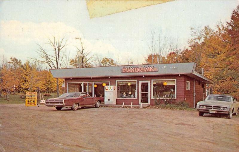 Maple Wisconsin Sundown Cafe Street View Vintage Postcard K101424