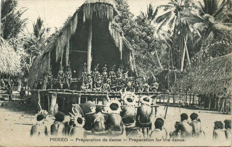 PC CPA PAPUA NEW GUINEA, MEKEO, PREPARATION FOR THE DANCE, Postcard (b19786)