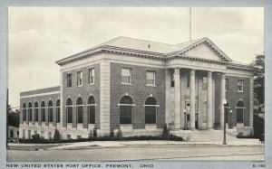 Vintage Postcard 1930's New United States Post Office Fremont Ohio OH