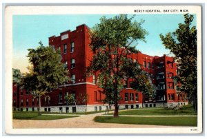 c1920's Mercy Hospital Building Road Entrance Tree Bay City Michigan MI Postcard 