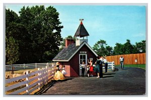 Vintage 1960's Postcard Dutch Wonderland US Route 30 Lancaster Pennsylvania