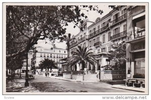 RP: Saint-Raphael, France , 20-30s ; L'Hotel Commercial