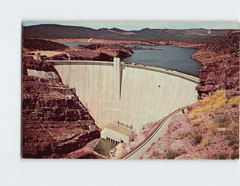 B-176875 Flaming Gorge Dam, Green River, Northeastern Utah