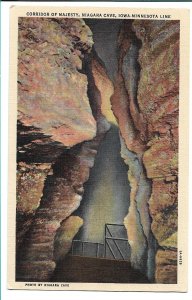 Niagara Cave, MN - Corridor of Majesty