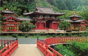 US3 USA Byodo-In temple Valley of the Temples Memorial Park Windward Oahu Hawaii