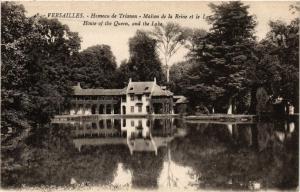 CPA VERSAILLES - Hameau de TRIANON - Maison de la Reine et le Lac (353497)