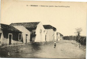 PC GUINÃE PORTUGAISE, BISSAU, UME RUA PERTO, Vintage Postcard (b38679)