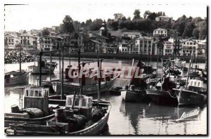 Modern Postcard Saint Jean de Luz Port des Pecheurs overlooking Ciboure Charter