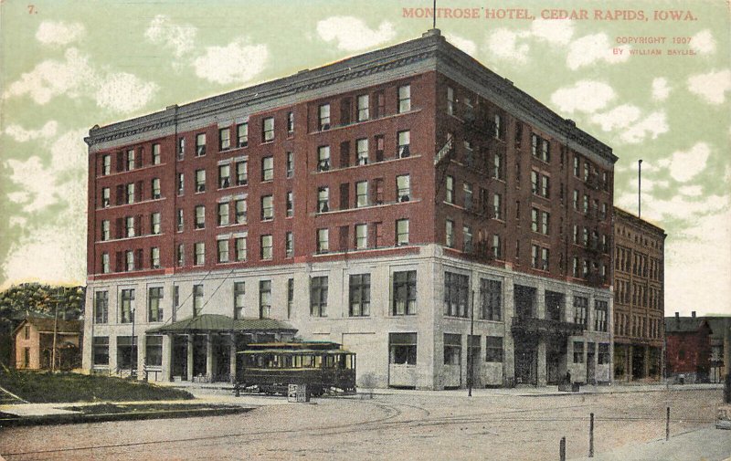 Vintage Postcard Montrose Hotel Cedar Rapids IA Trolley Linn County