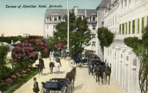 bermuda, HAMILTON, Terrace of Hamilton Hotel, Horse Carts (1930s) Postcard