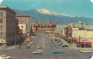 Colorado Springs CO Pikes Peak Ave Antlers Hotel, Classic Cars Chrome Postcard