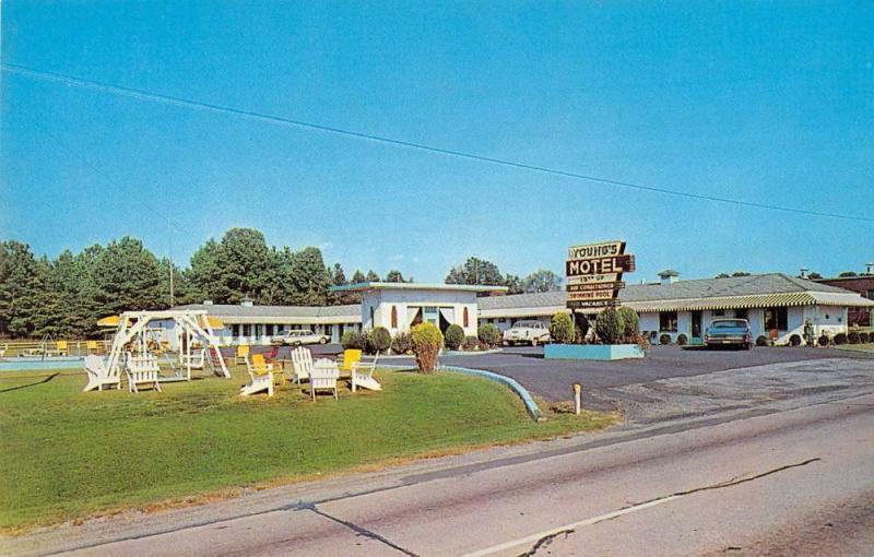 Greenwood South Carolina pool & entrance Young's Motel vintage pc ZA440510