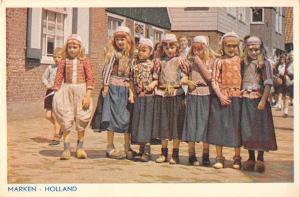 BR56018 Marken children enfant    Netherlands