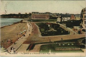 CPA Biarritz vue generale de la Promenade et la Plage FRANCE (1126041)