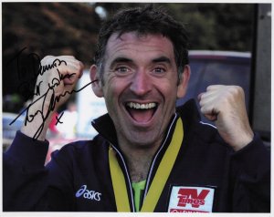 Tony Audenshaw Emmerdale Brookside Wins 2004 Marathon 10x8 Hand Signed Photo