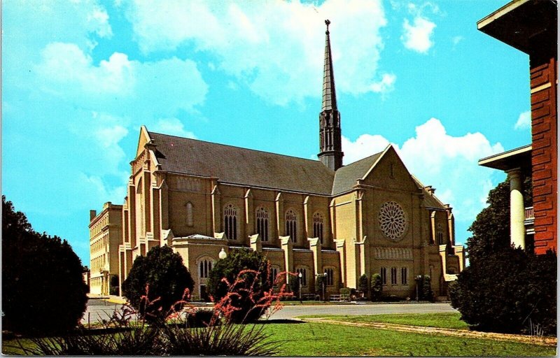 Postcard~Broadway Baptist Church~Fort Worth, Texas~Vintage~A55 