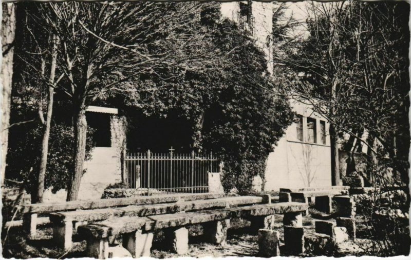 CPA Forcalquier notre-Dame de provence-rustic benches (1208707) 