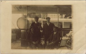 PC NEW ZEALAND, SHIP DECK, Vintage REAL PHOTO Postcard (B41675)