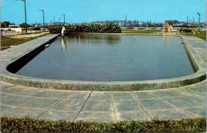 Vtg Singapore Children's Swimming Pool at Kallang Park 1950s Postcard