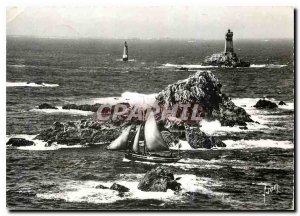 Postcard Modern Raz Finistere Lighthouse Old Boat