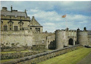 Scotland Postcard - Stirling Castle - Entry and Garden   AB1179