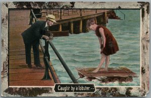 EARLY PHOTO CAMERA MAN w/ MODEL COMIC ANTIQUE POSTCARD