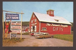 SAINT ST. JOHNSBURY VERMONT THE FARMERS DAUGHTER STORE ADVERTISING POSTCARD