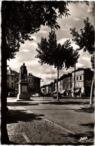 CPA Gaillac Place de la Liberation FRANCE (1016353)