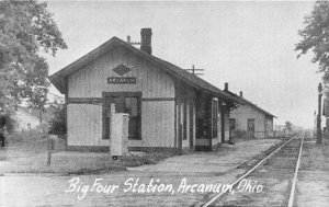 F83/ Arcanum Ohio Postcard c1940s Big Four Railroad Depot Station