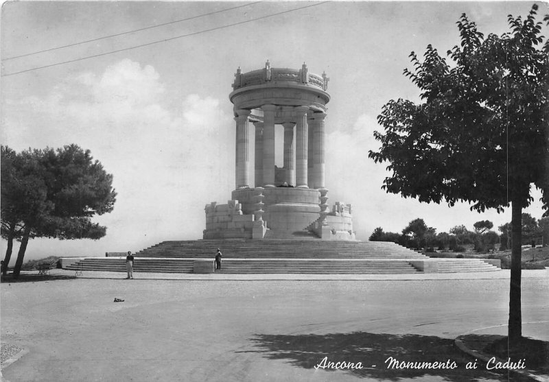 US5743 monumento ai caduti  real photo ancona italy