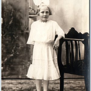 c1910s Cute Little Girl Portrait RPPC White Dress Fashion w/ Hair Bow Photo A212